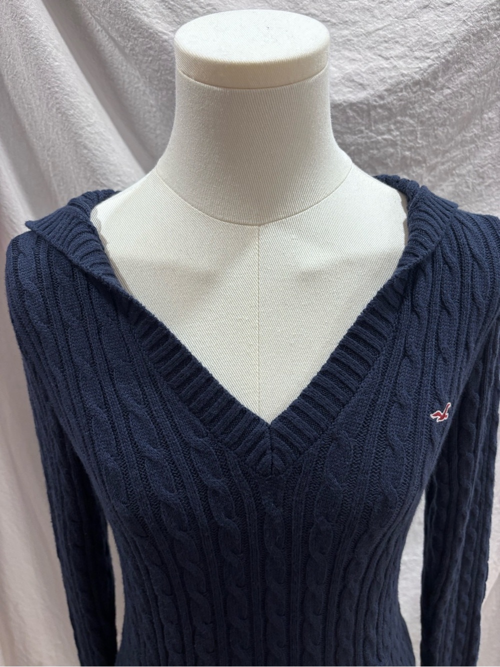 Hollister Cable Knit V Neck Hoodie Sweater Navy Blue Size Medium M NWT - Picture 6 of 10